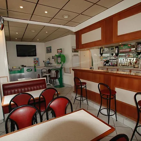 Arc En Ciel Otel 2*